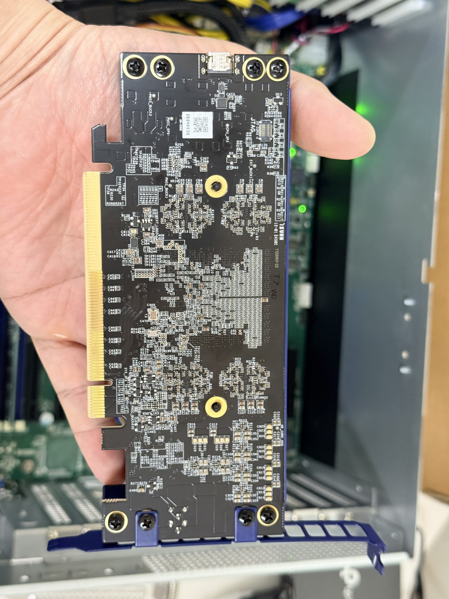 Mobilint MLA100 NPU 카드 (2026.05)